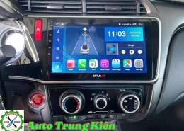 man-hinh-o-to-tay-ninh-nang-tam-trai-nghiem-lai-xe-hien-dai